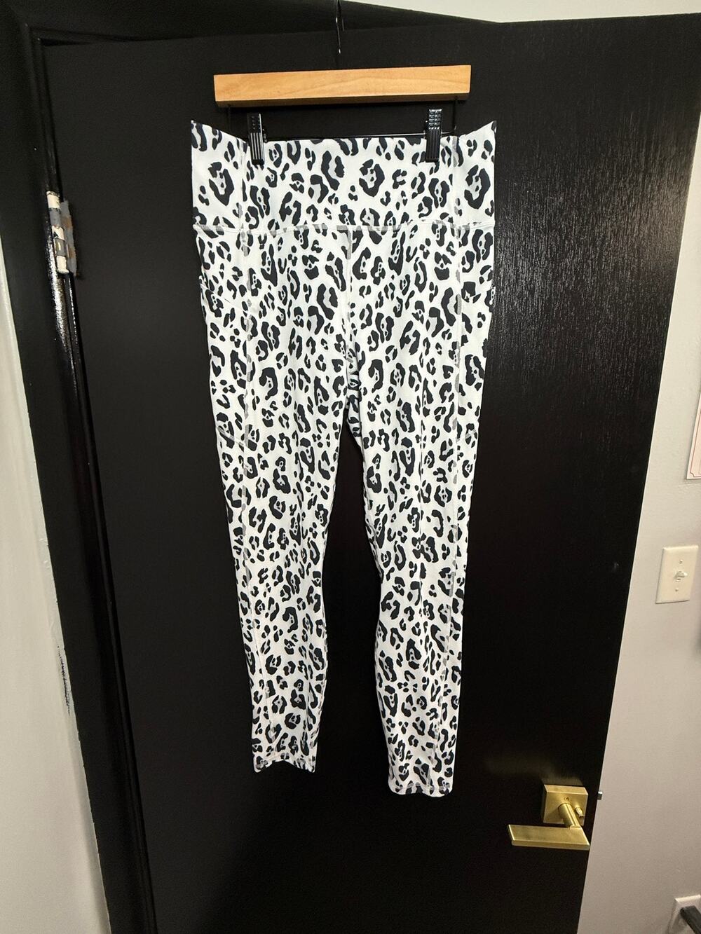 Fabletics PureLuxe Leopard Print High Rise Leggings Side Pockets Size L